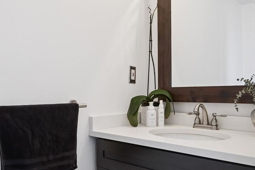 303 131 W 20th Street North Vancouver, BC - 30