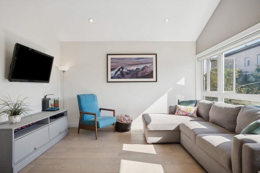 1683 Kitchener Street Vancouver, BC - 4