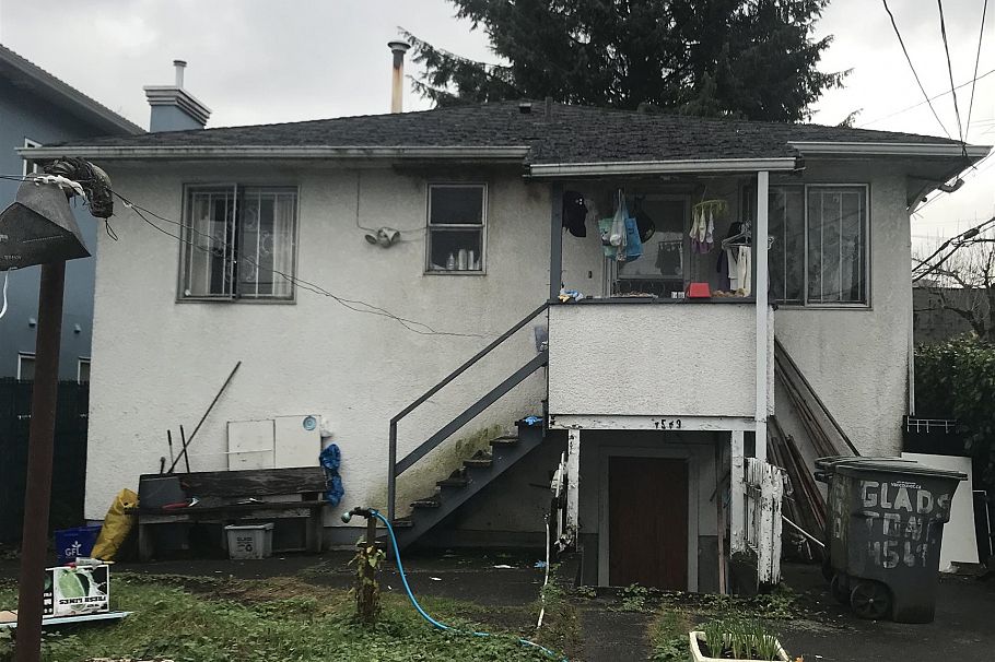 4569 Gladstone Street Vancouver, BC - 3