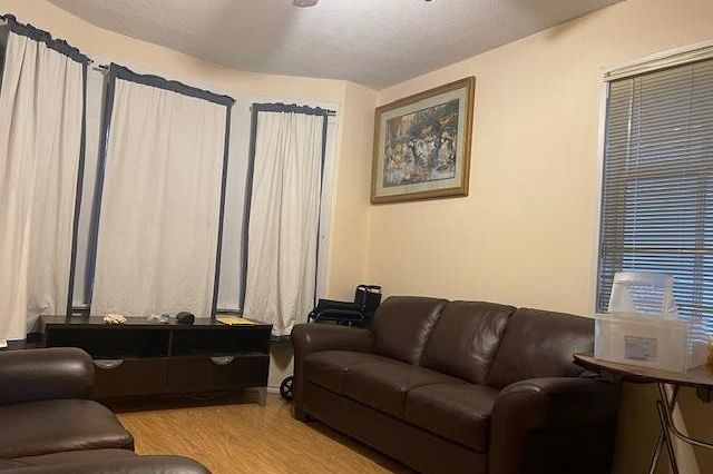 3034 Glen Drive Vancouver, BC - 4