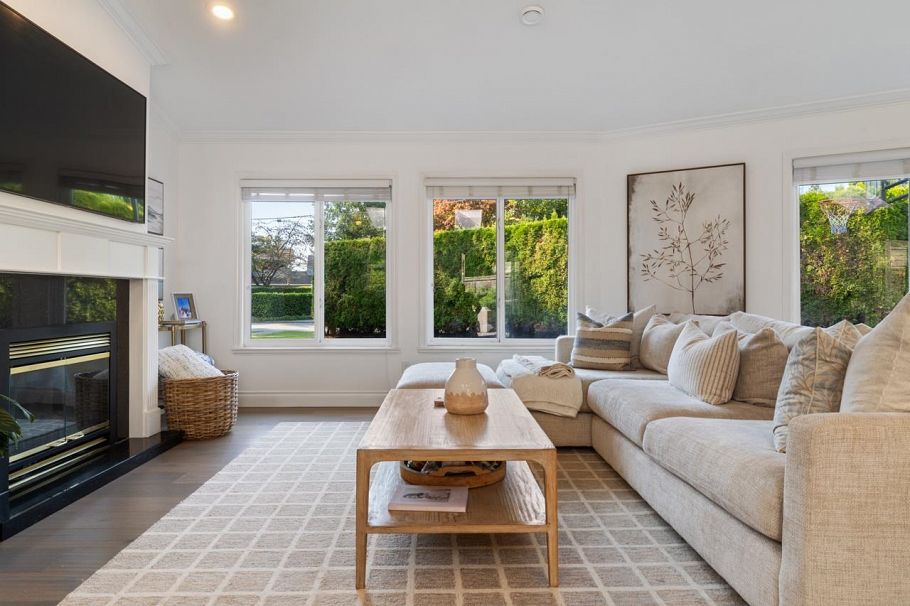 4168 Sunset Boulevard North Vancouver, BC - 5