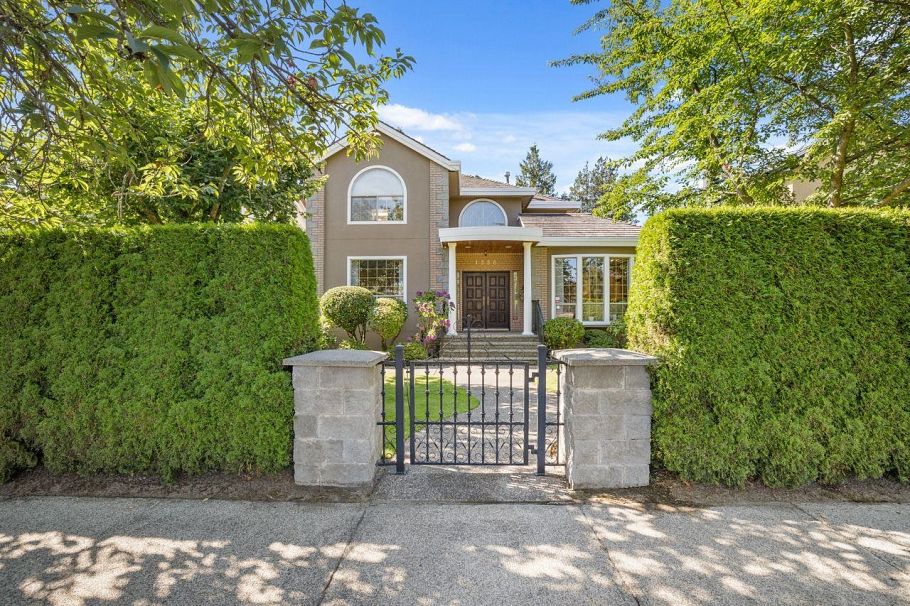 1556 W 62nd Avenue Vancouver, BC - 40
