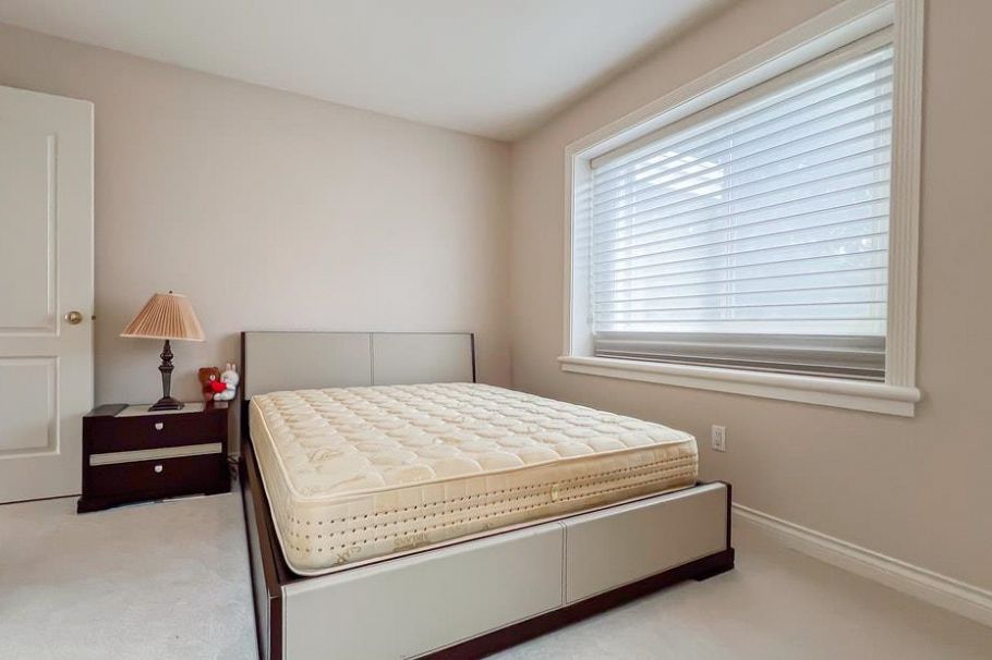 1556 W 62nd Avenue Vancouver, BC - 25