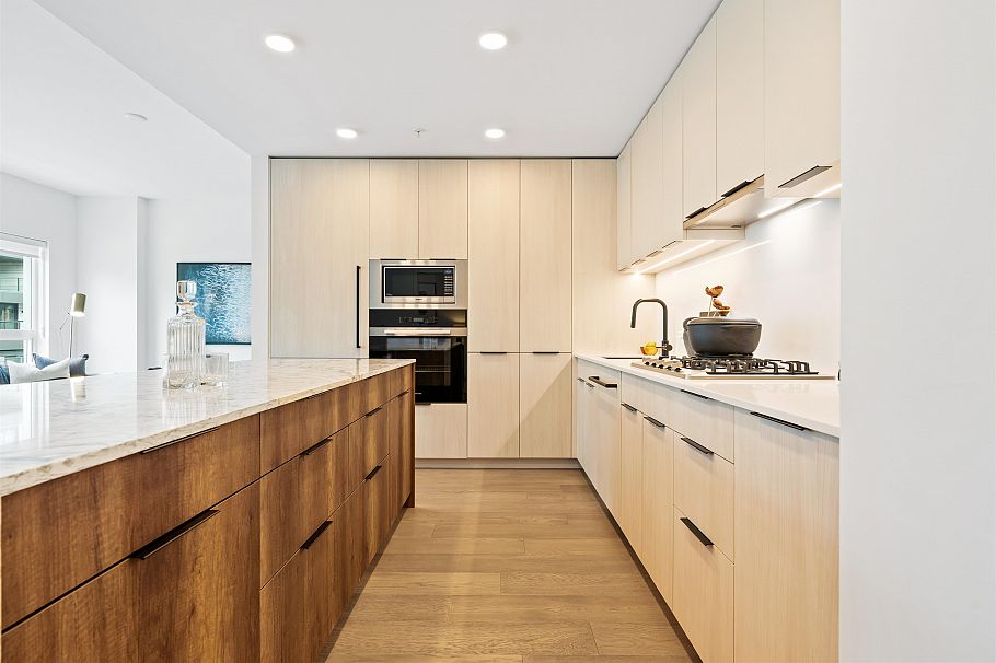 205 3590 W 39th Avenue Vancouver, BC - 3