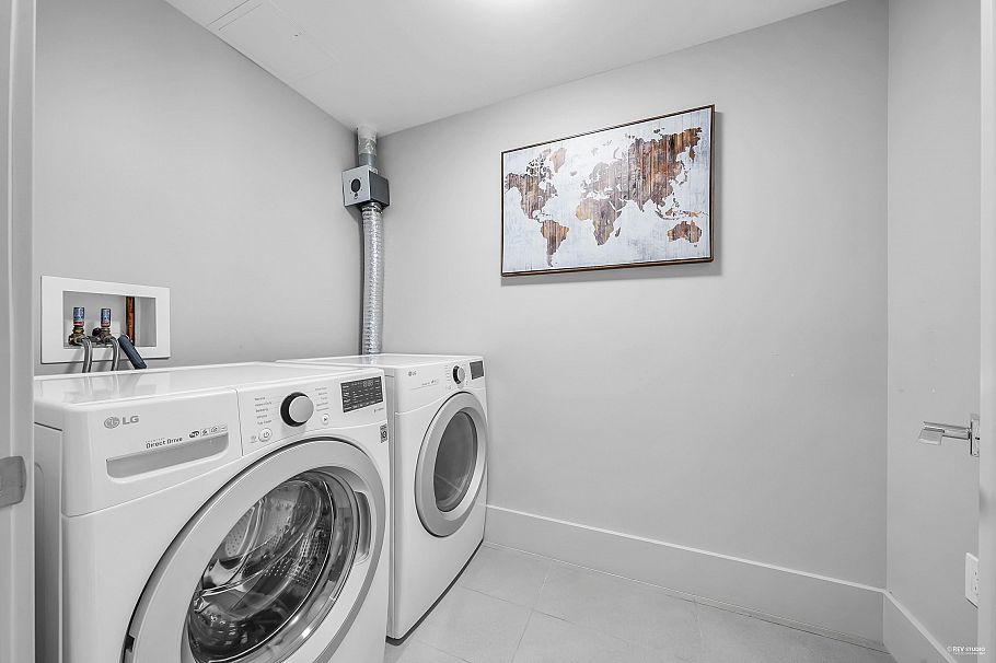 204 2089 W 43rd Avenue Vancouver, BC - 24