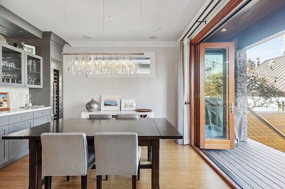 3963 W 20th Avenue Vancouver, BC - 8