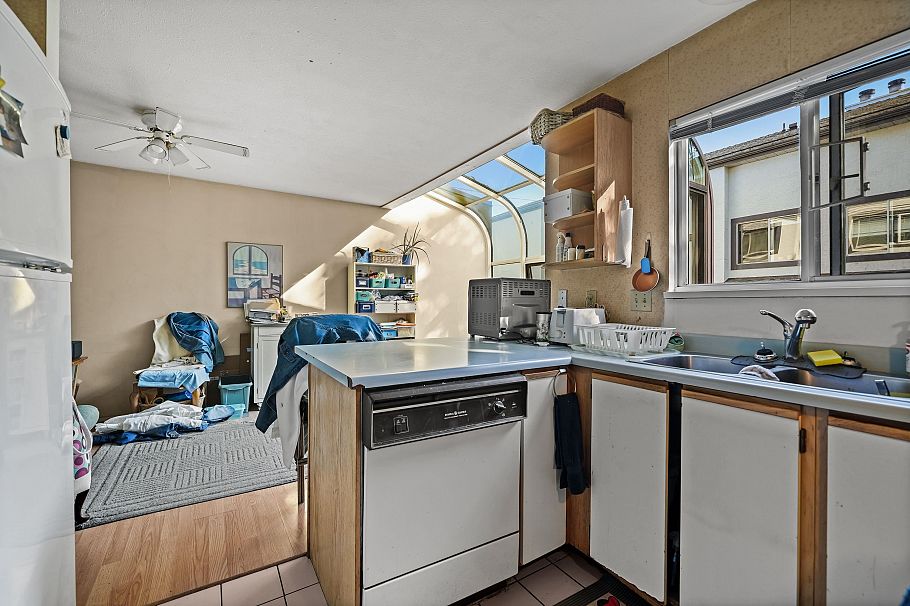 1621 Fell Avenue North Vancouver, BC - 13