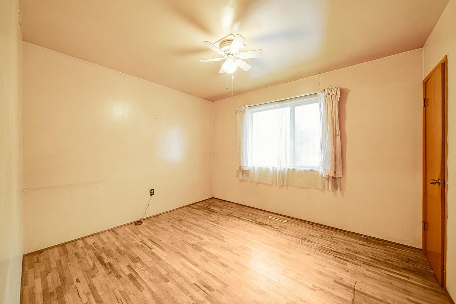 5284 Slocan Street Vancouver, BC - 5