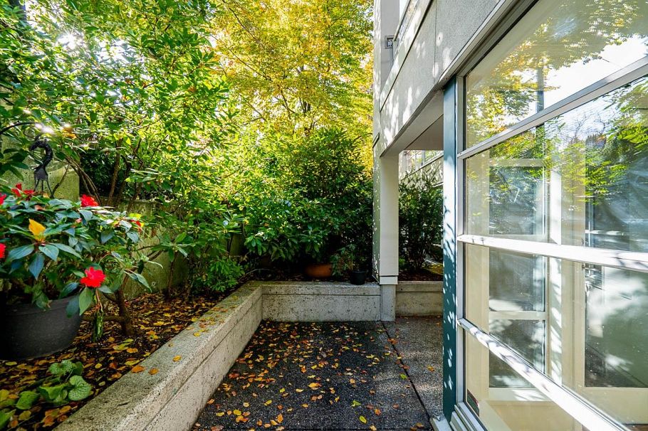 106 2575 W 4th Avenue Vancouver, BC - 24