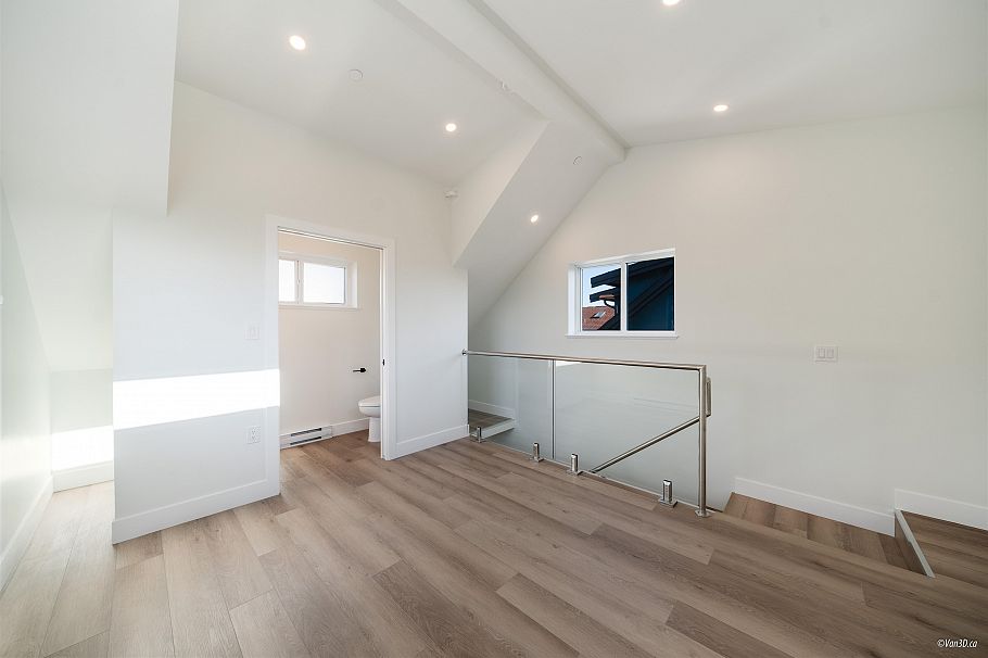 6709 Fleming Street Vancouver, BC - 31