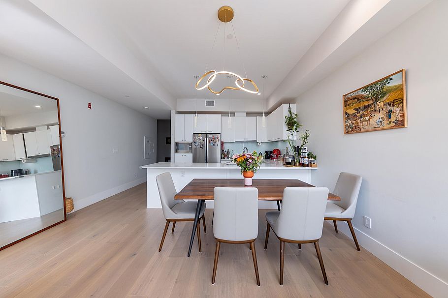 205 1591 Bowser Avenue North Vancouver, BC - 10