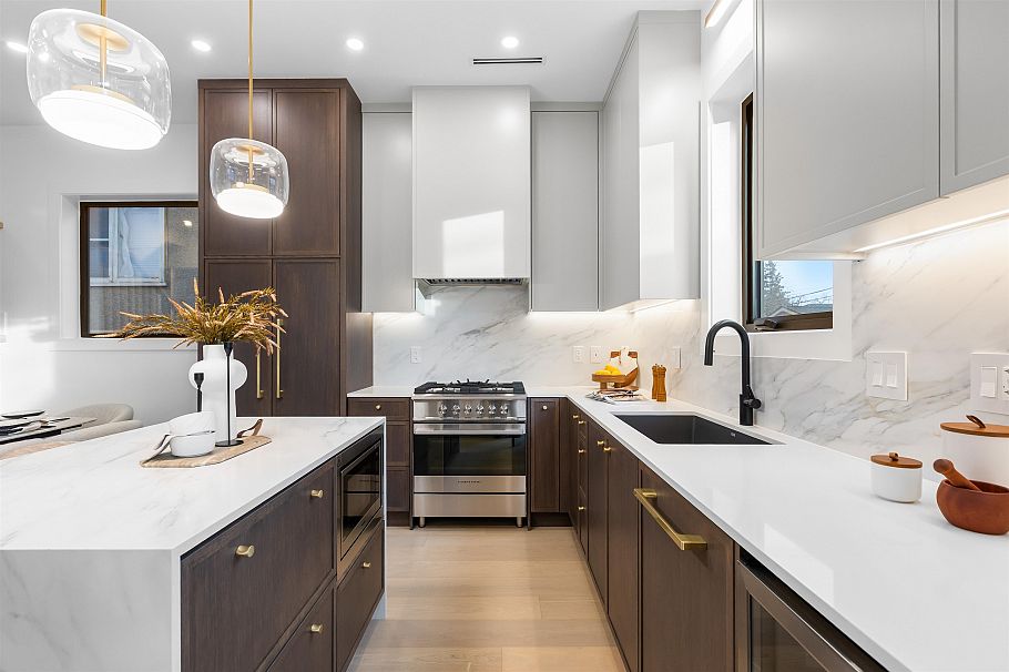 2 546 E 46th Avenue Vancouver, BC - 9