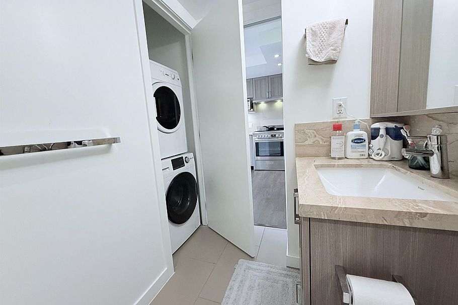 2101 5470 Ormidale Street Vancouver, BC - 12