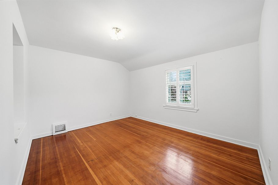 5761 Holland Street Vancouver, BC - 29