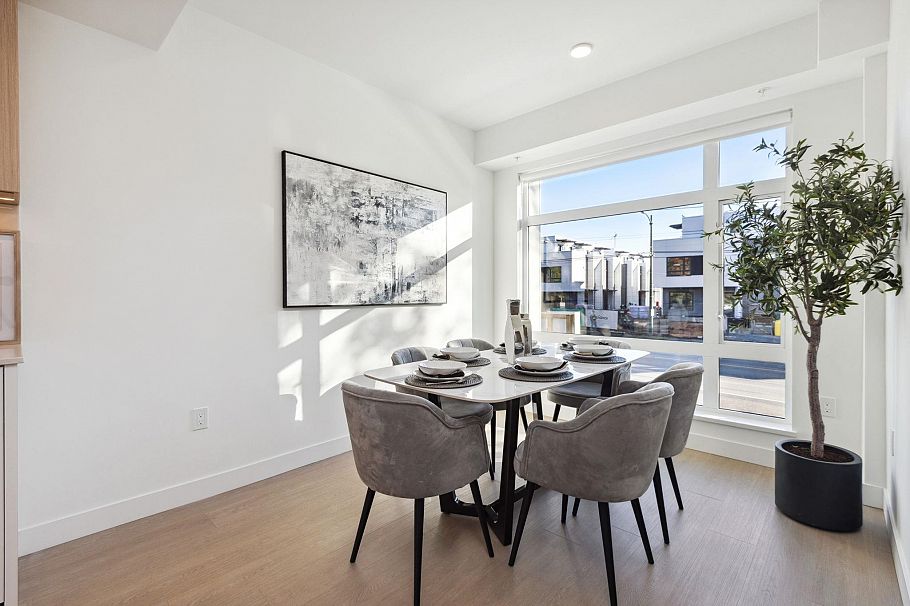 222 1010 W 47th Avenue Vancouver, BC - 4