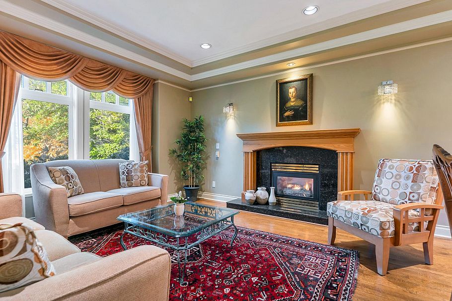 5062 Granville Street Vancouver, BC - 5