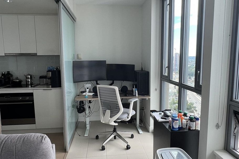 2702 1308 Hornby Street Vancouver, BC - 3