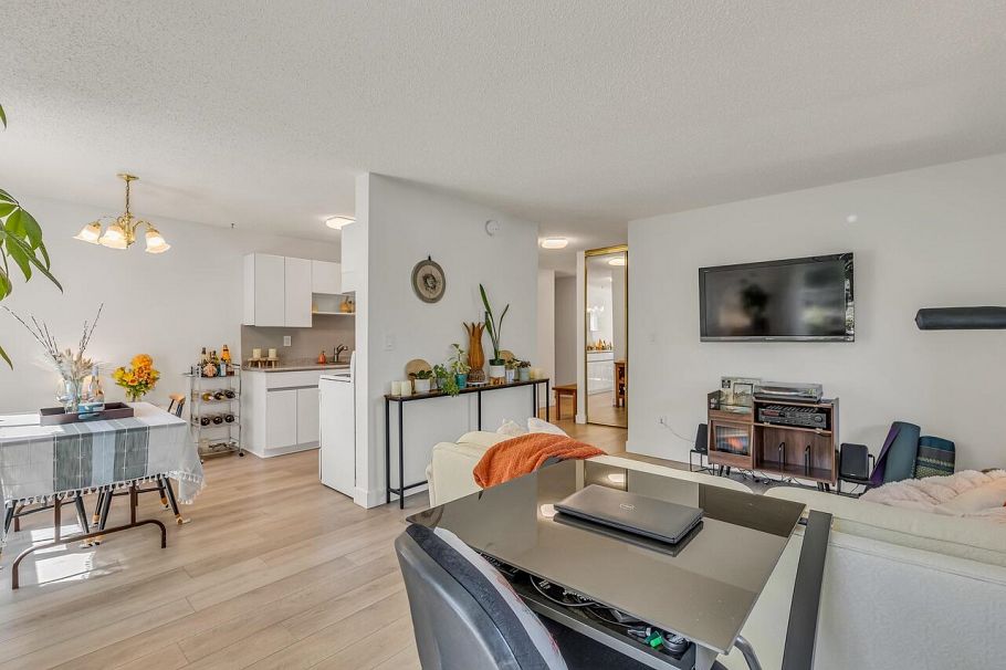 406 334 E 5th Avenue Vancouver, BC - 8