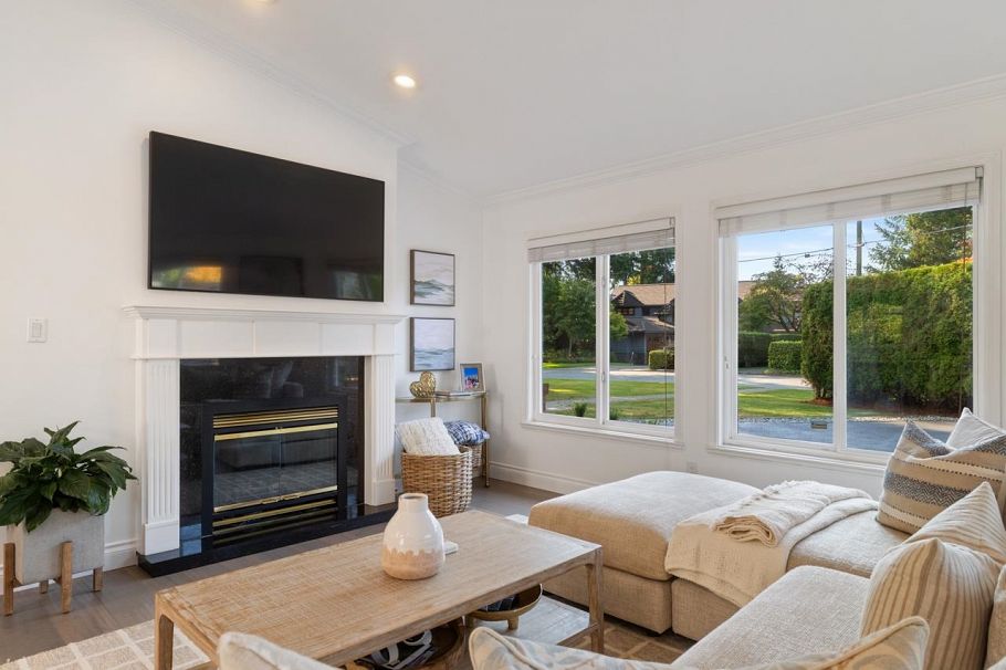 4168 Sunset Boulevard North Vancouver, BC - 4