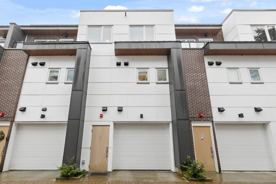 3 752 E 3rd Street North Vancouver, BC - 34