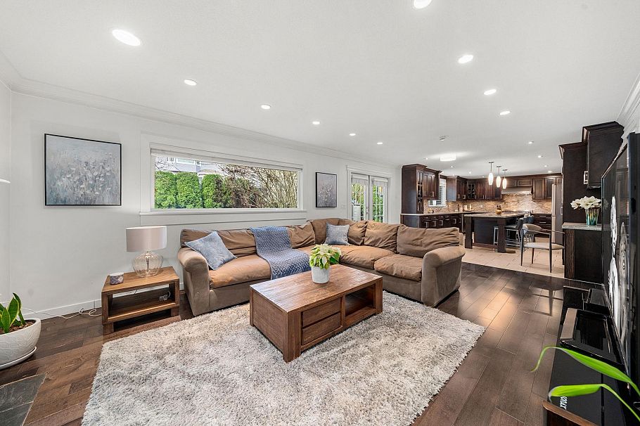 2733 Tempe Glen Drive North Vancouver, BC - 10