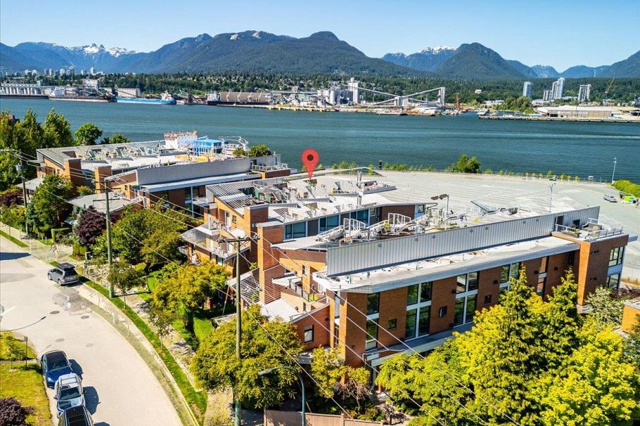 2953 Wall Street Vancouver, BC - 32