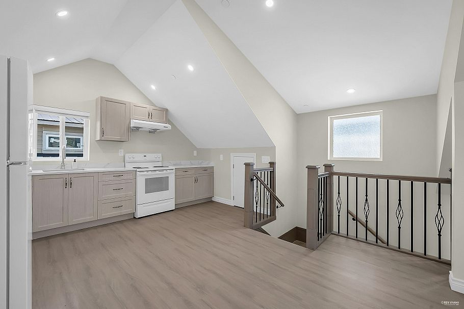 2936 E 2nd Avenue Vancouver, BC - 28