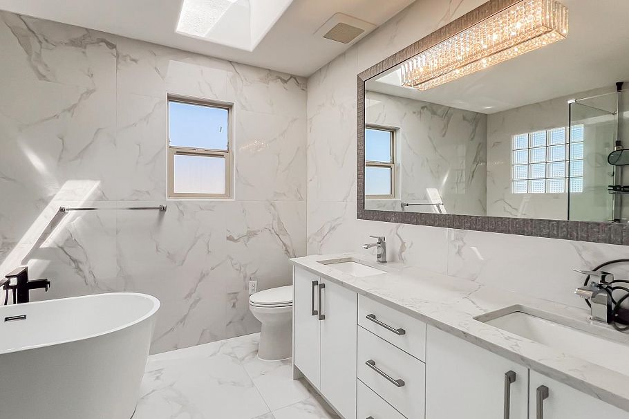 2083 E 53rd Avenue Vancouver, BC - 15