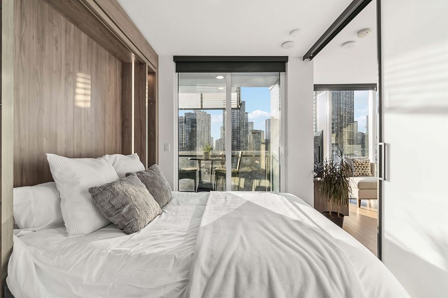 1387 87 Nelson Street Vancouver, BC - 13