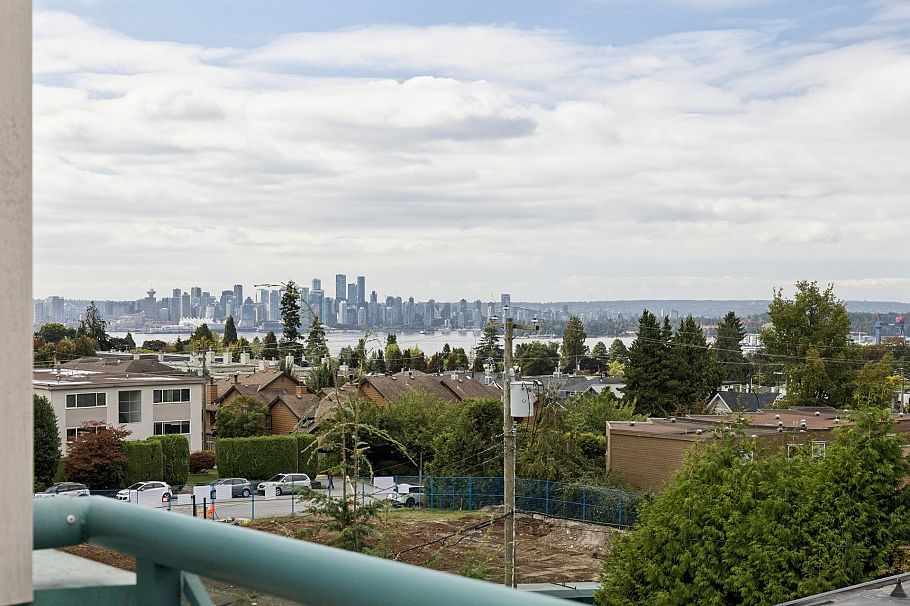 303 131 W 20th Street North Vancouver, BC - 32