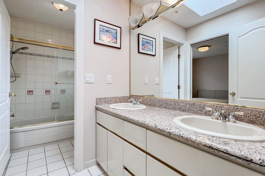 1556 W 62nd Avenue Vancouver, BC - 26