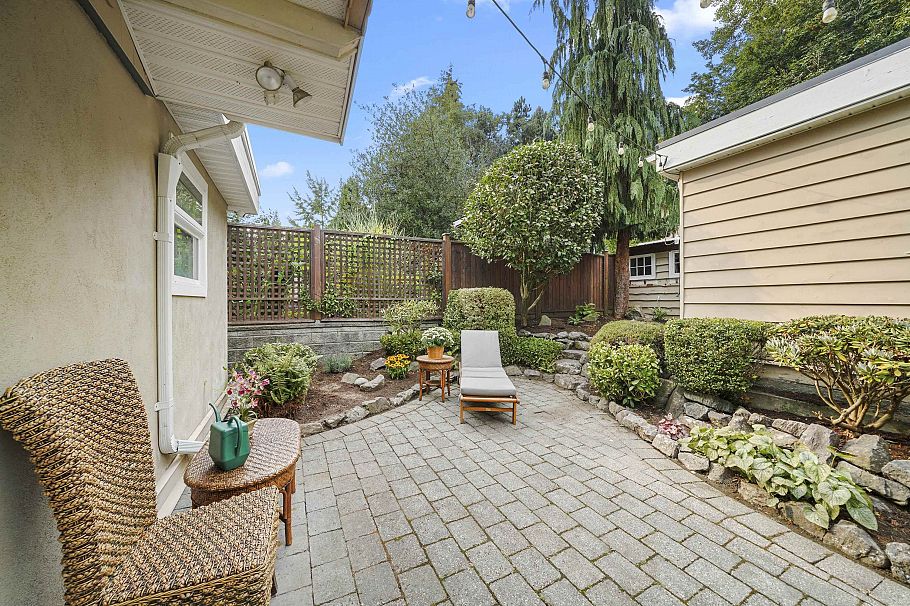 1412 Hope Road North Vancouver, BC - 28