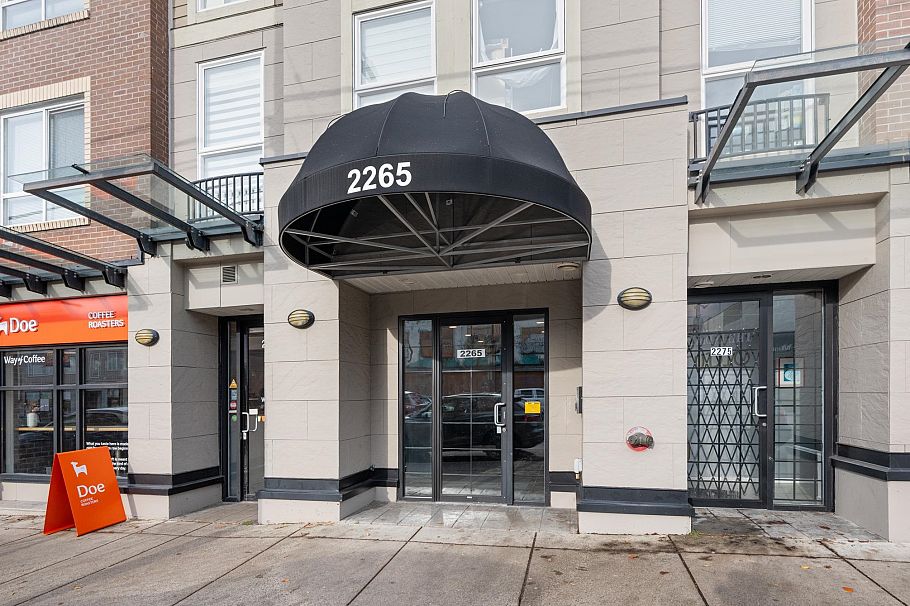 PH6 2265 E Hastings Street Vancouver, BC - 2