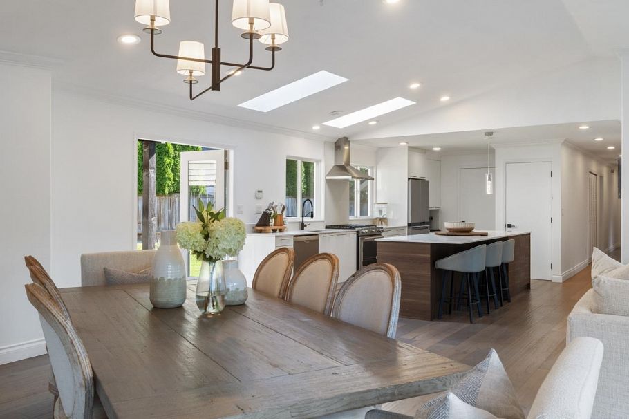 4168 Sunset Boulevard North Vancouver, BC - 10