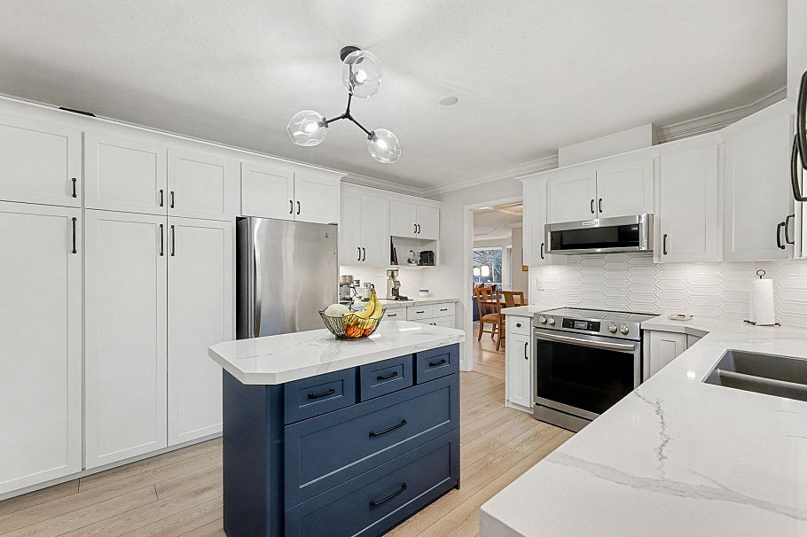 2890 Tempe Knoll Drive North Vancouver, BC - 16