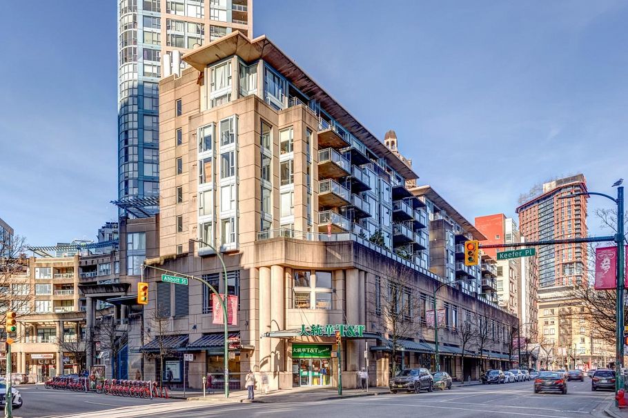 809 555 Abbott Street Vancouver, BC - 3