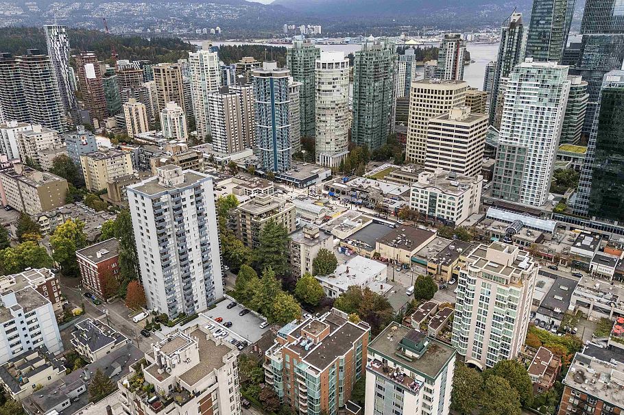 805 1132 Haro Street Vancouver, BC - 38