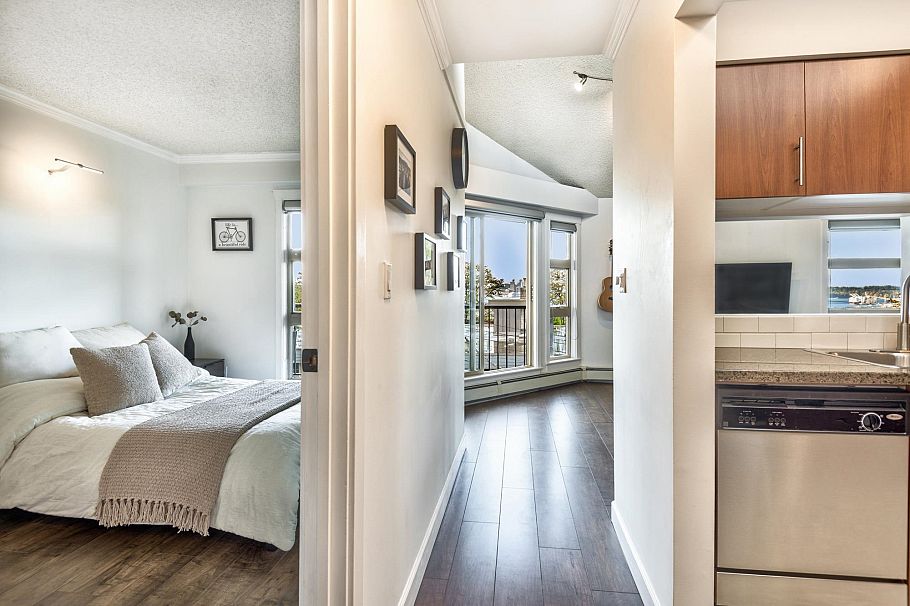 305 235 W 4th Street North Vancouver, BC - 8