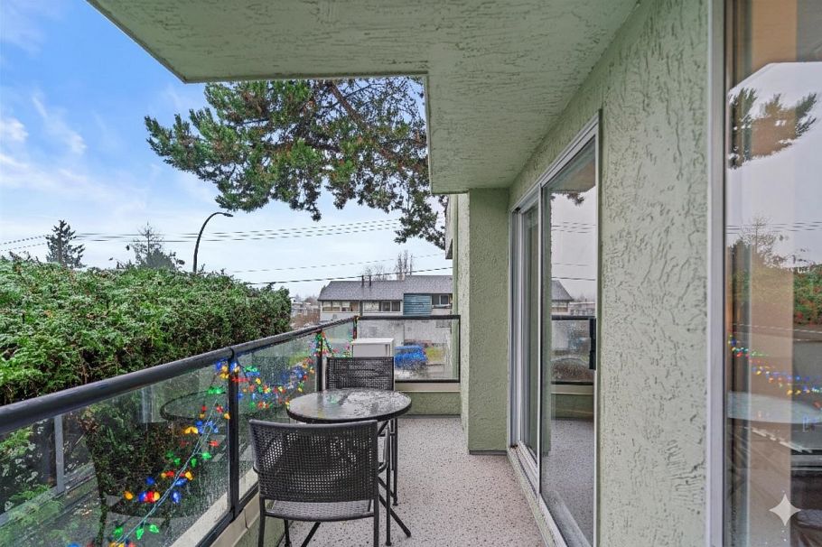 2 410 Mahon Avenue North Vancouver, BC - 17