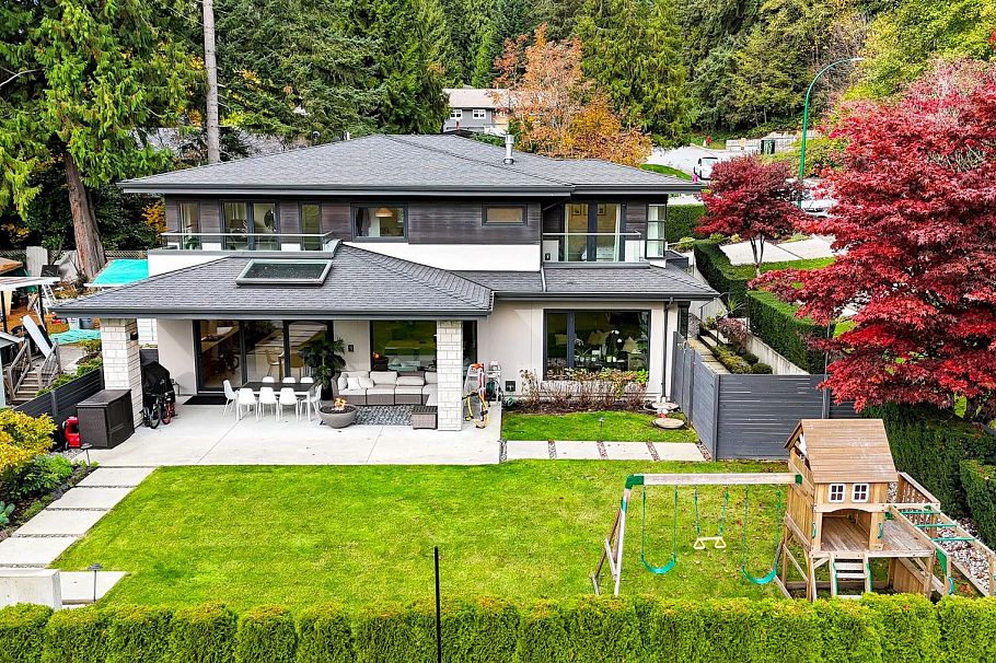 5141 Sarita Avenue North Vancouver, BC - 1