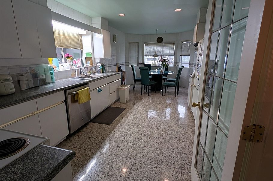 2935 E 17th Avenue Vancouver, BC - 6