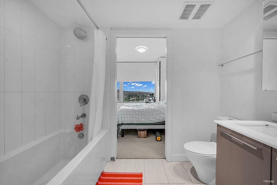 2205 8031 Nunavut Lane Vancouver, BC - 16