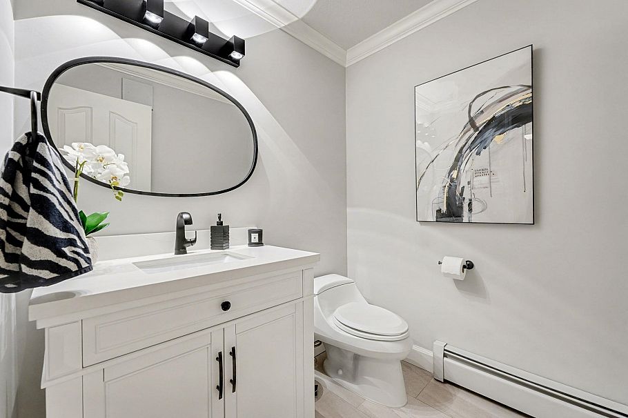 2890 Tempe Knoll Drive North Vancouver, BC - 18