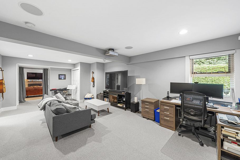 5154 Ranger Avenue North Vancouver, BC - 26