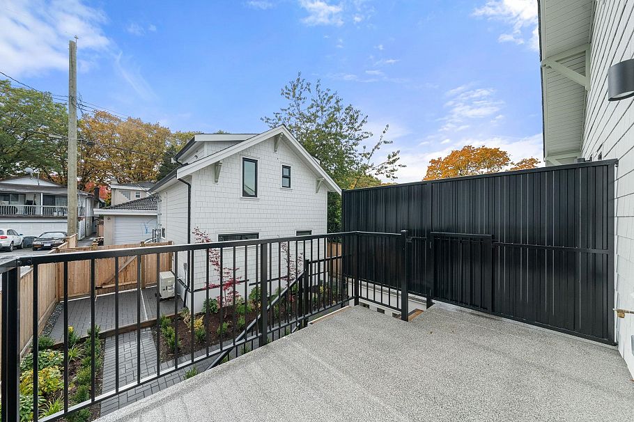 2530 Mcgill Street Vancouver, BC - 20