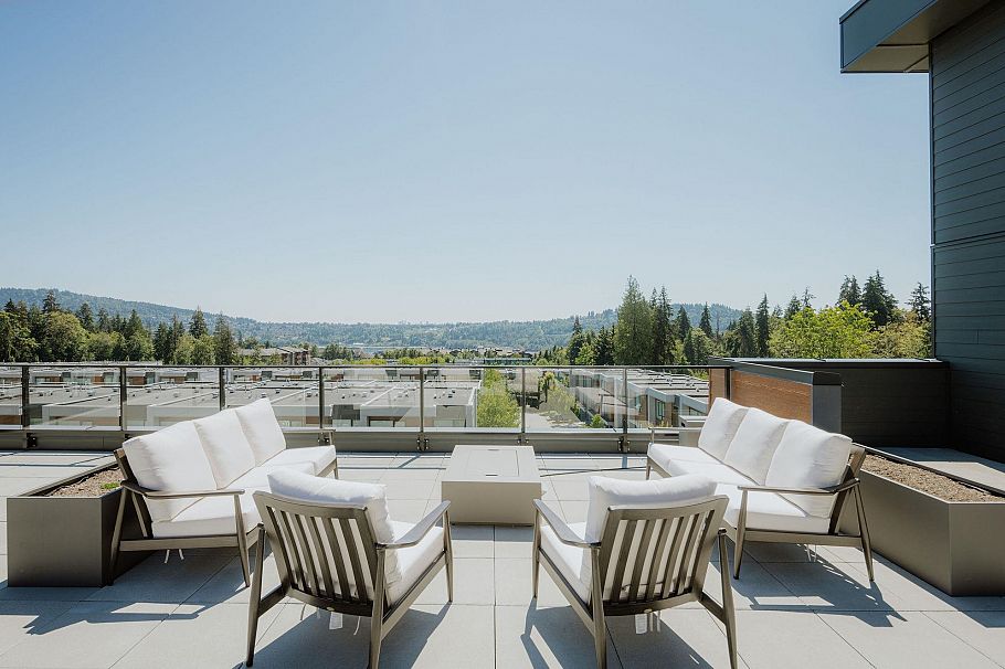 609 3594 Malsum Drive North Vancouver, BC - 9