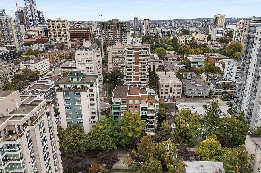 805 1132 Haro Street Vancouver, BC - 39