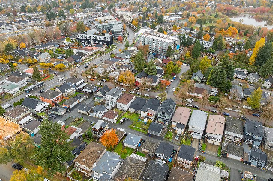 2044 E 22nd Avenue Vancouver, BC - 19