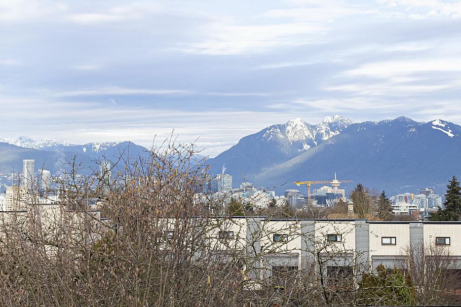 577 W 26th Avenue Vancouver, BC - 29