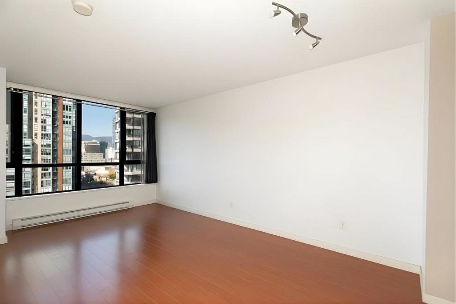 2201 977 Mainland Street Vancouver, BC - 2